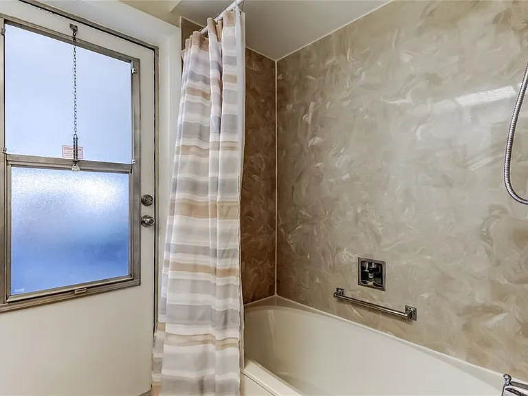 2652 Concorde Ct — Photo 19