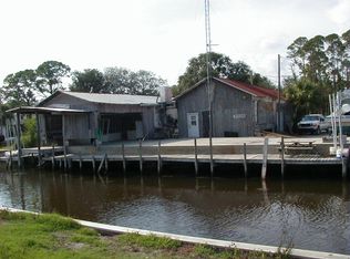 216 6th Ave E, Horseshoe Beach, FL 32648