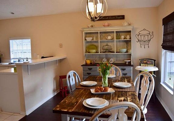 Home For Sale In Port saint lucie