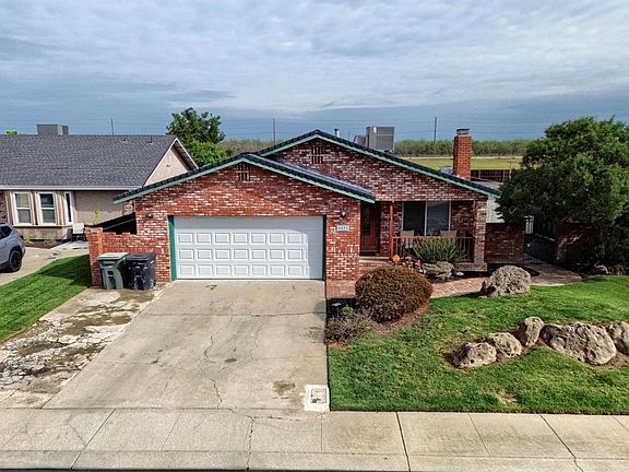 3rd image of 6521 Narcisco Way
