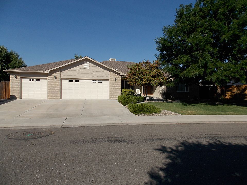 1st image of 633 W Pagosa Dr