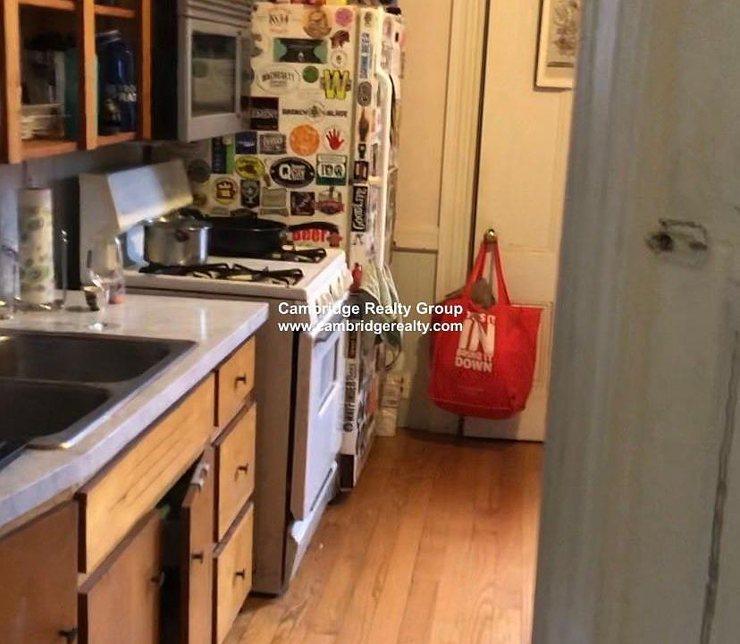 2nd image of 24 Aldersey St APT 1