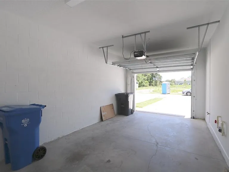 10914 Quickwater Ct — Photo 11