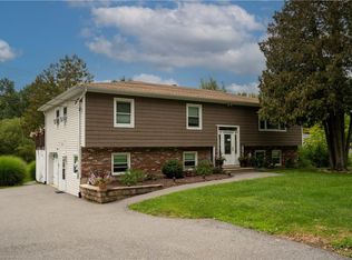 2725 Quinlan St, Yorktown Heights, NY 10598