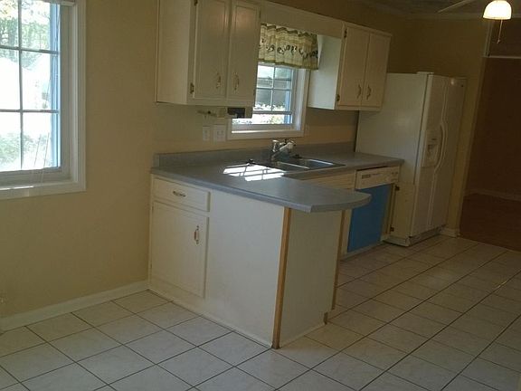 5th image of 1457 Brandon Sq