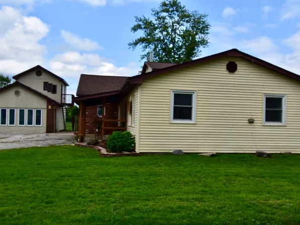 830 S Wood St, Brookston, IN 47923