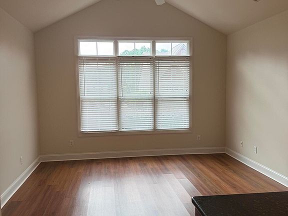2nd image of 29 Elk Ridge Ln