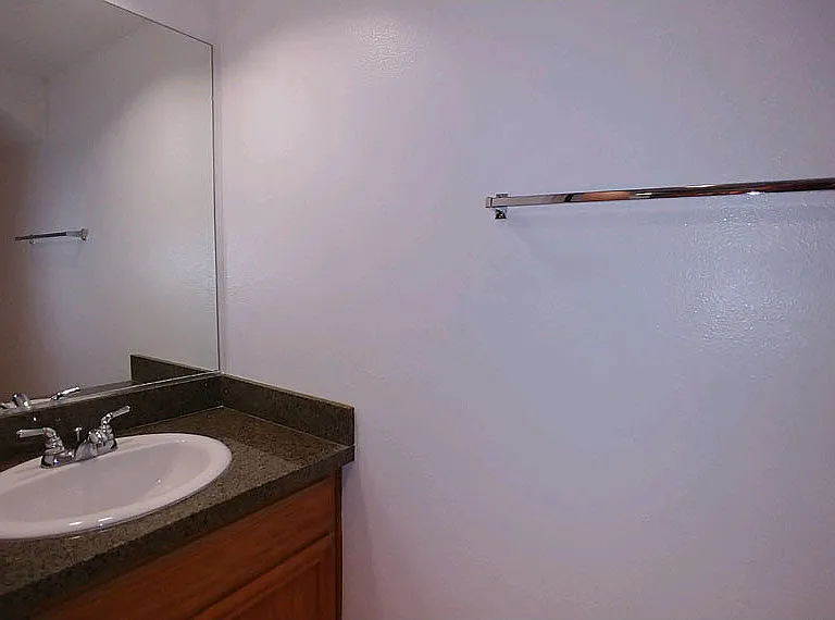 Almeria Townhomes — Photo 31