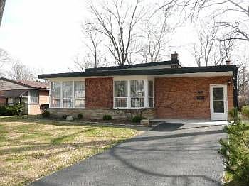 1st image of 740 Leamington Ave