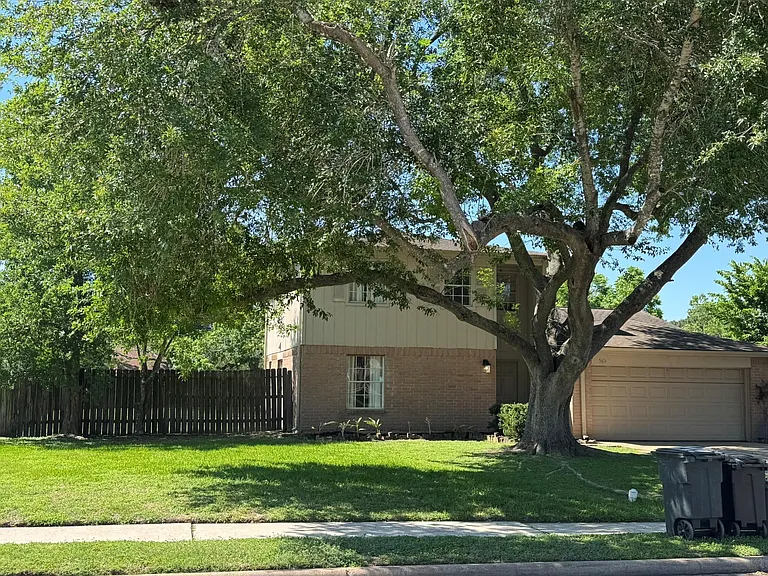 5614 Country Green St — Photo 3