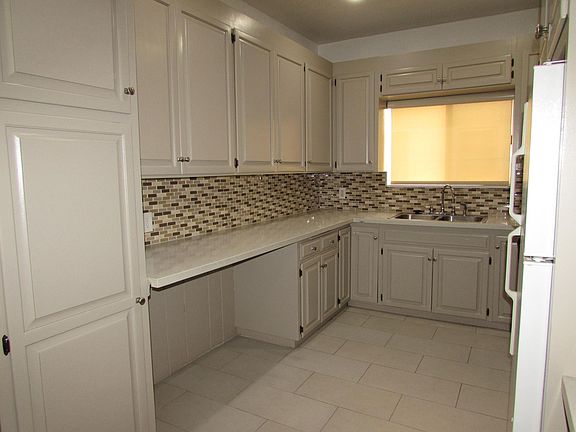 4th image of 360 N Curson Ave APT 4