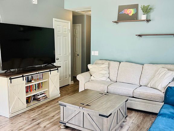 5th image of 1423 Forest Hill Drive