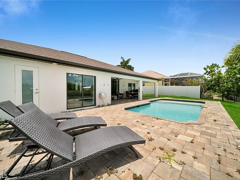 2204 SW 30th Terrace Cpe — Photo 33