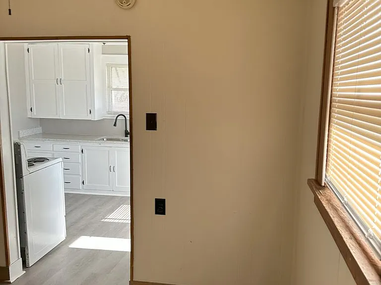 2080 SW Washburn Ave — Photo 24