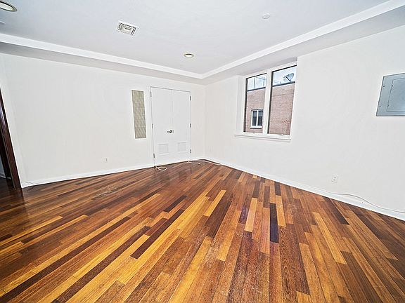 5th image of 442 S 5th St #4A