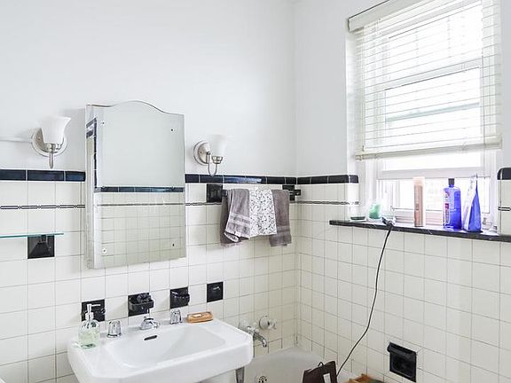 2nd image of 2714 W Logan Blvd #3