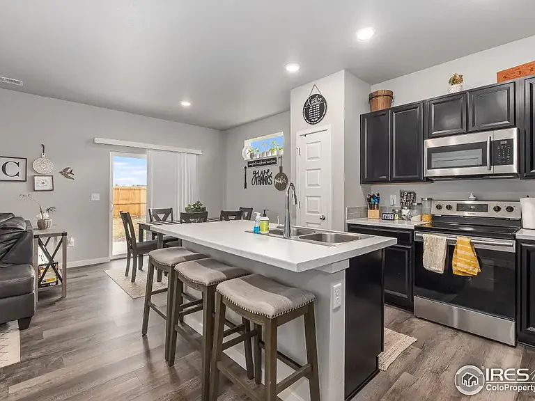 3021 Shady Oaks Dr — Photo 3