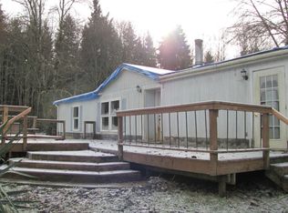 27 Elk Meadow Dr, Cathlamet, WA 98612