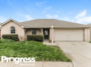 415 Mara Ln, Red Oak, TX 75154