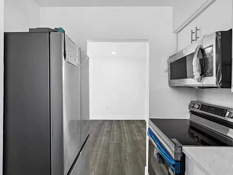 7600 N Miami Ave — Photo 37