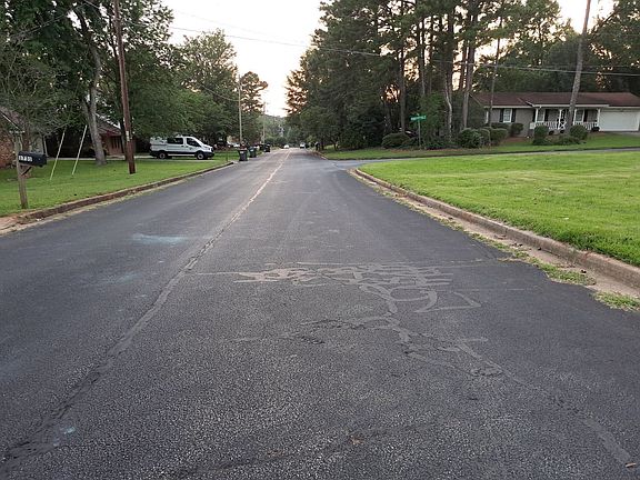 5th image of 1740 Underwood Dr SE