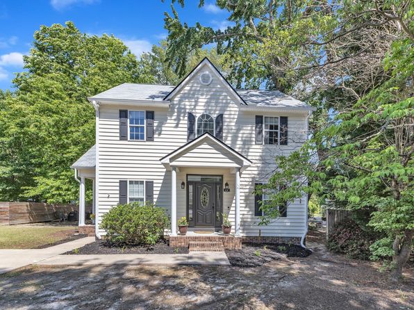 24 Canterbury Ct, Wendell, NC 27591