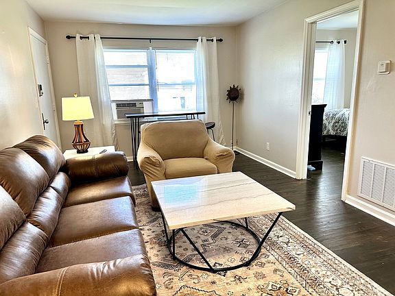 4th image of 2607 Le Blanc Ct #3