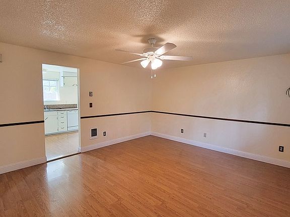 5th image of 1608-1610 160th St S