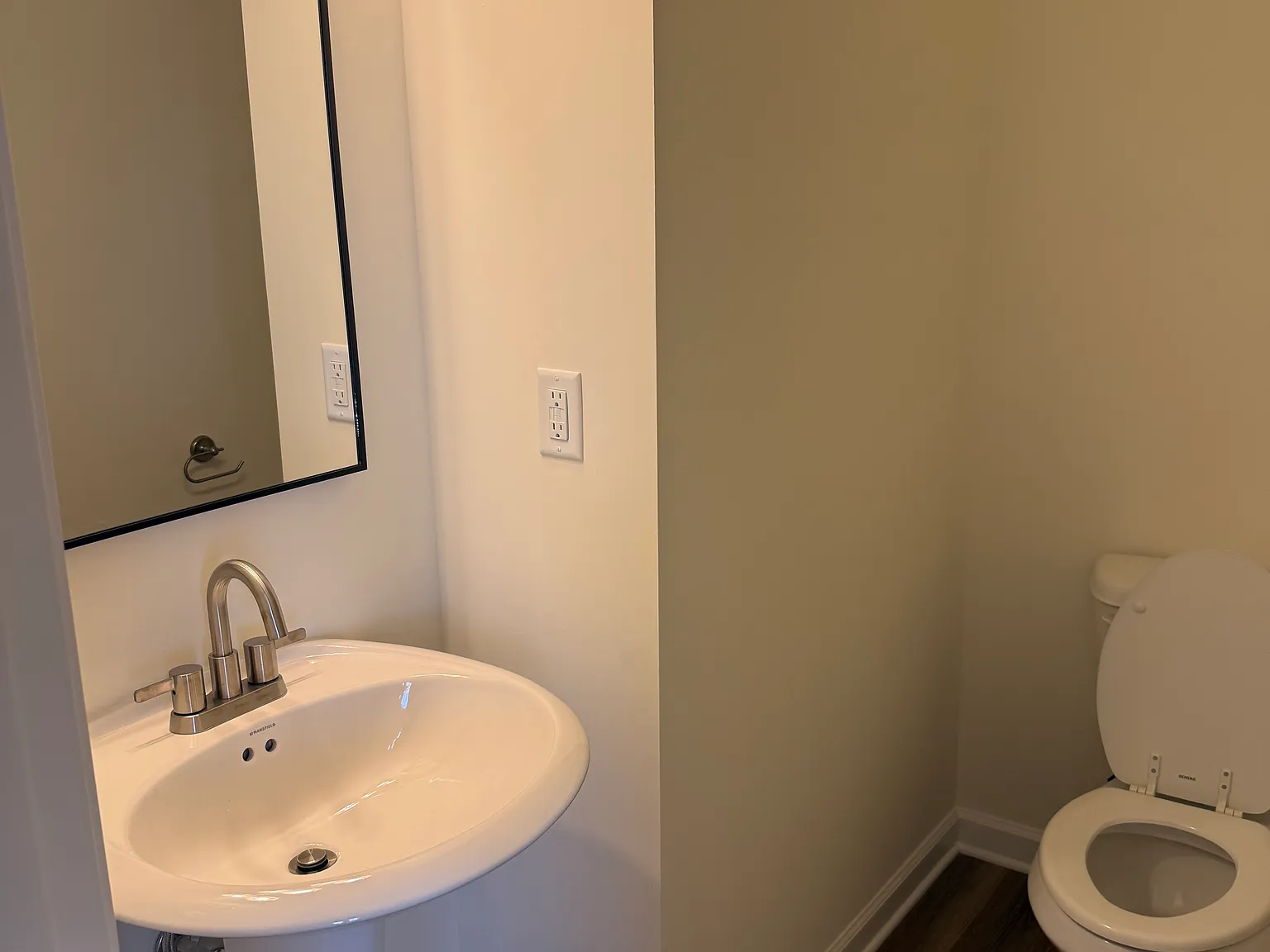 4 bed, 2.5 bath, 2000 sqft, $2,400 — Photo 4