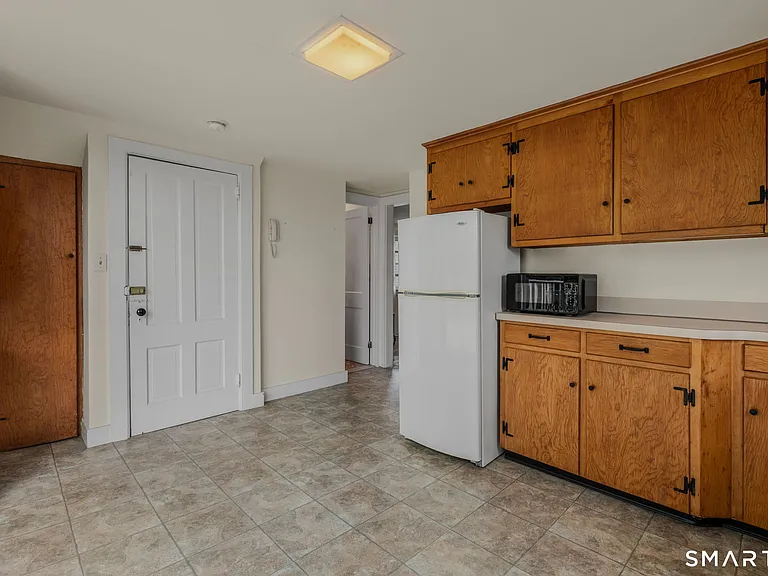 64 Main St #3 — Photo 10