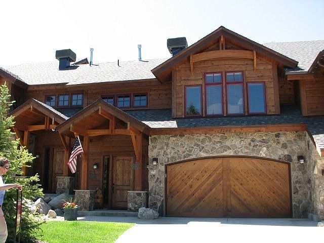 2nd image of 1792 Highland Way
