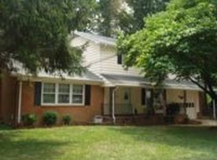 6 Belle Cir, Newport News, VA 23608