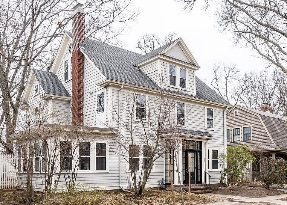 1st image of 70 Larchwood Dr