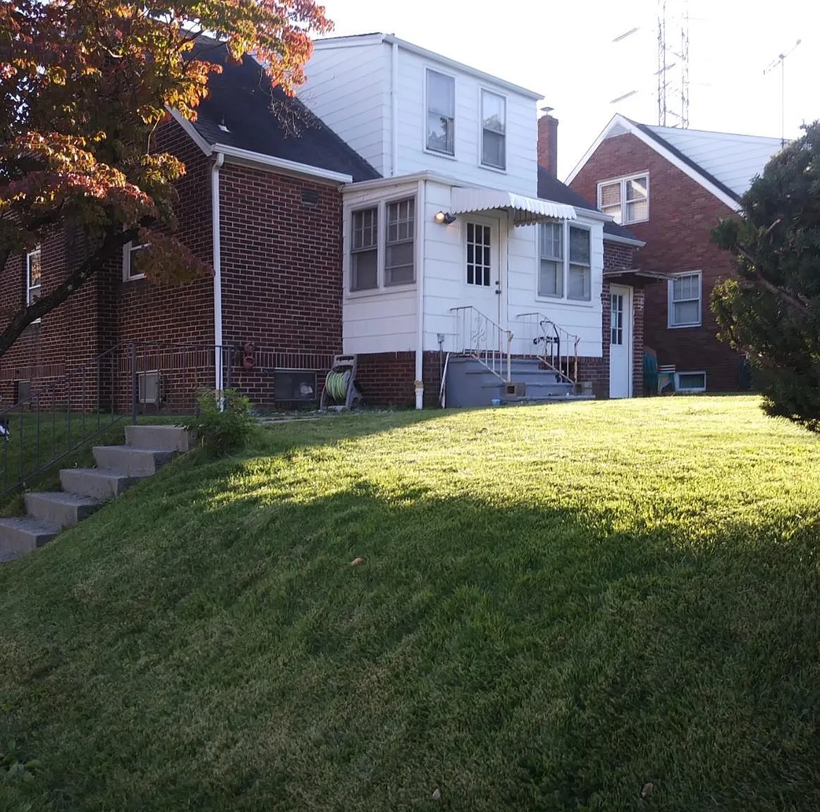 4 bed, 2.5 bath, 1087 sqft, $3,000 — Photo 3