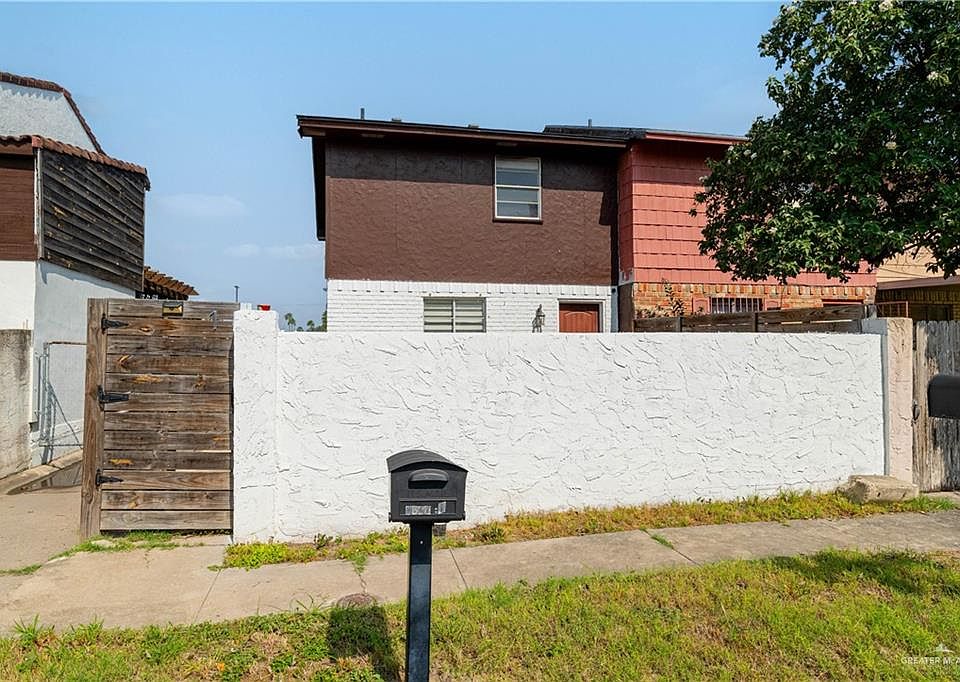 1st image of 3820 N 7th Ct APT 1