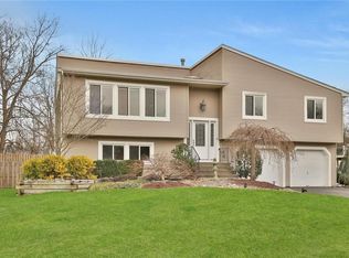 45 Yale Dr, New City, NY 10956