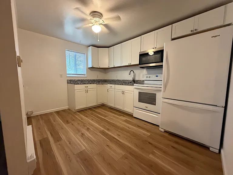 2522 Beacon St #2 — Photo 10