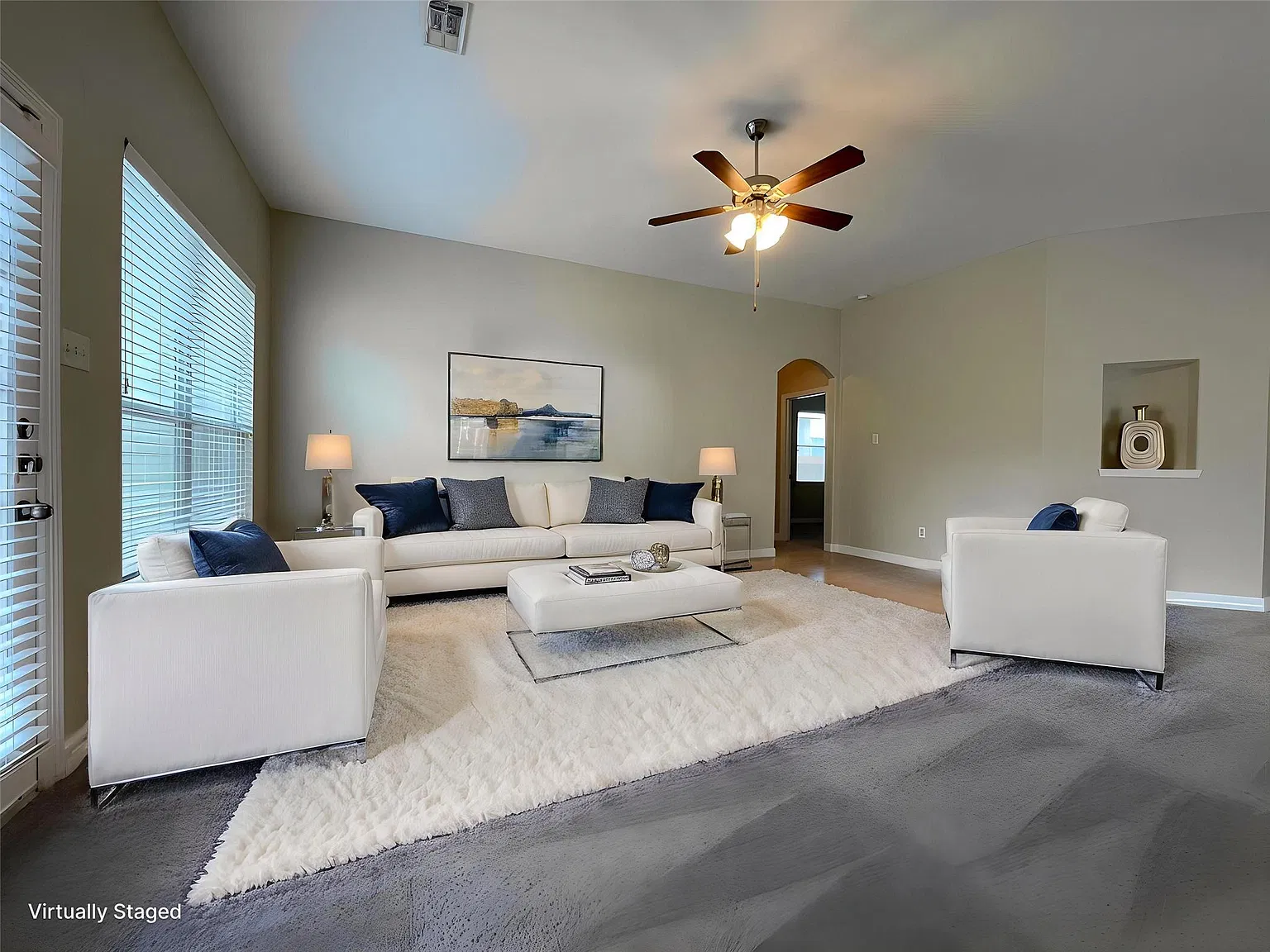 4 bed, 2.0 bath, 1829 sqft, $2,000 — Photo 1