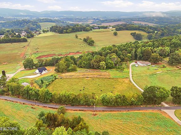4th image of 4235 Cave Mill Rd