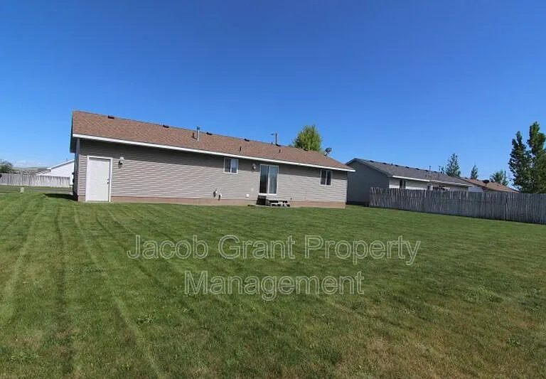 1632 Wildwood Ln — Photo 9