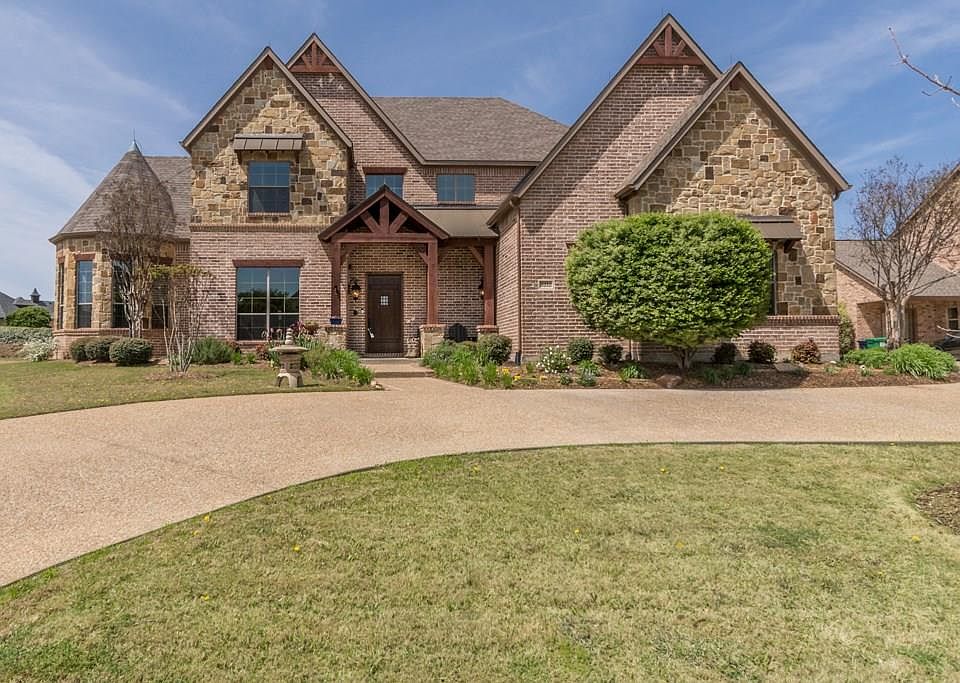 1st image of 8212 Sawgrass Ln