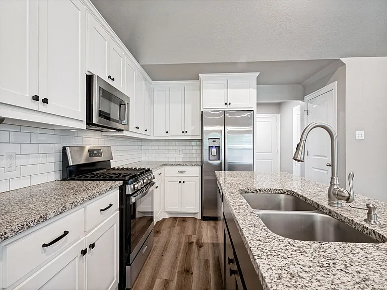122 Elm Ln — Photo 9