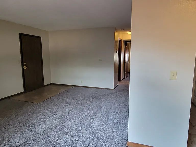 906 C Ave NW #1 — Photo 2