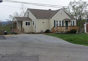 1st image of 3339 Westmoreland Dr