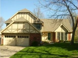 9404 W 112th St, Overland Park, KS 66210