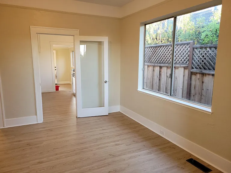 3142 Oak Knoll Dr — Photo 5