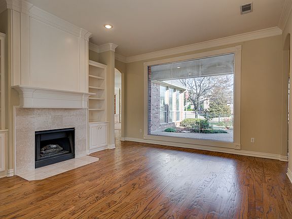 5th image of 4705 Lakeshore Ct