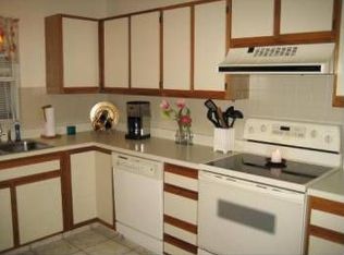 565 Quaker Ln APT 67, West Warwick, RI 02893