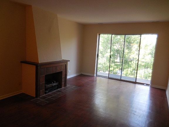 3rd image of 1500 Sandstone Dr APT 315