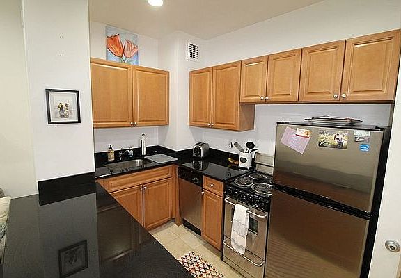 3rd image of 605 2nd Ave #2A